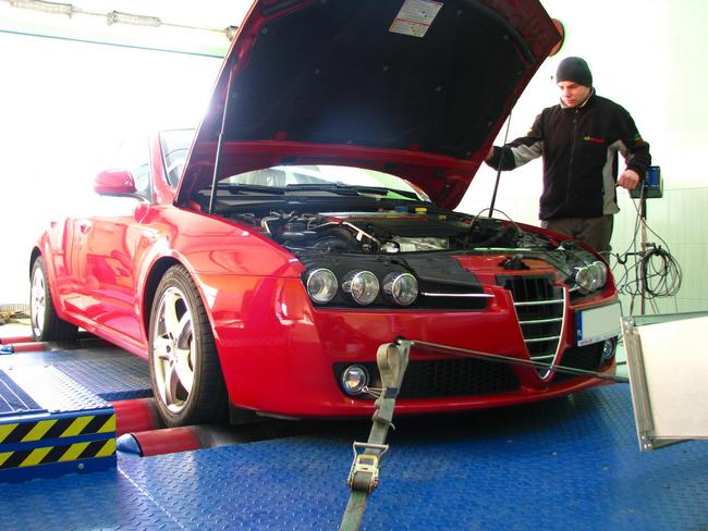 Po usunięciu usterek wykrytych na diagnostyce samochód Alfa Romeo 159 podczas tuningu na hamowni Maha u nas w Opolu