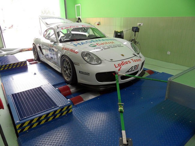 Porsche Cayman 3.4 ze skrzynią PDK podczas pomiarów i strojenia na hamowni Maha LPS 3000 u nas w Opolu