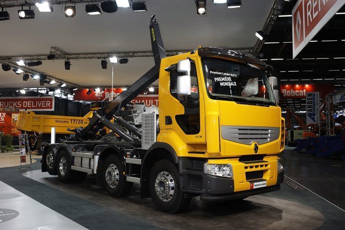 Większa moci i oszczędność paliwa w samochodach ciężarowych Renault Truck